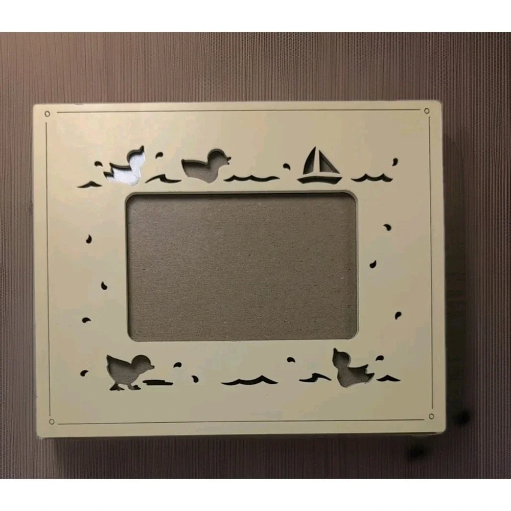 Vintage 1992 Amerigo Lasercraft Ducks Yellow Wood Standing Photo Frame 3